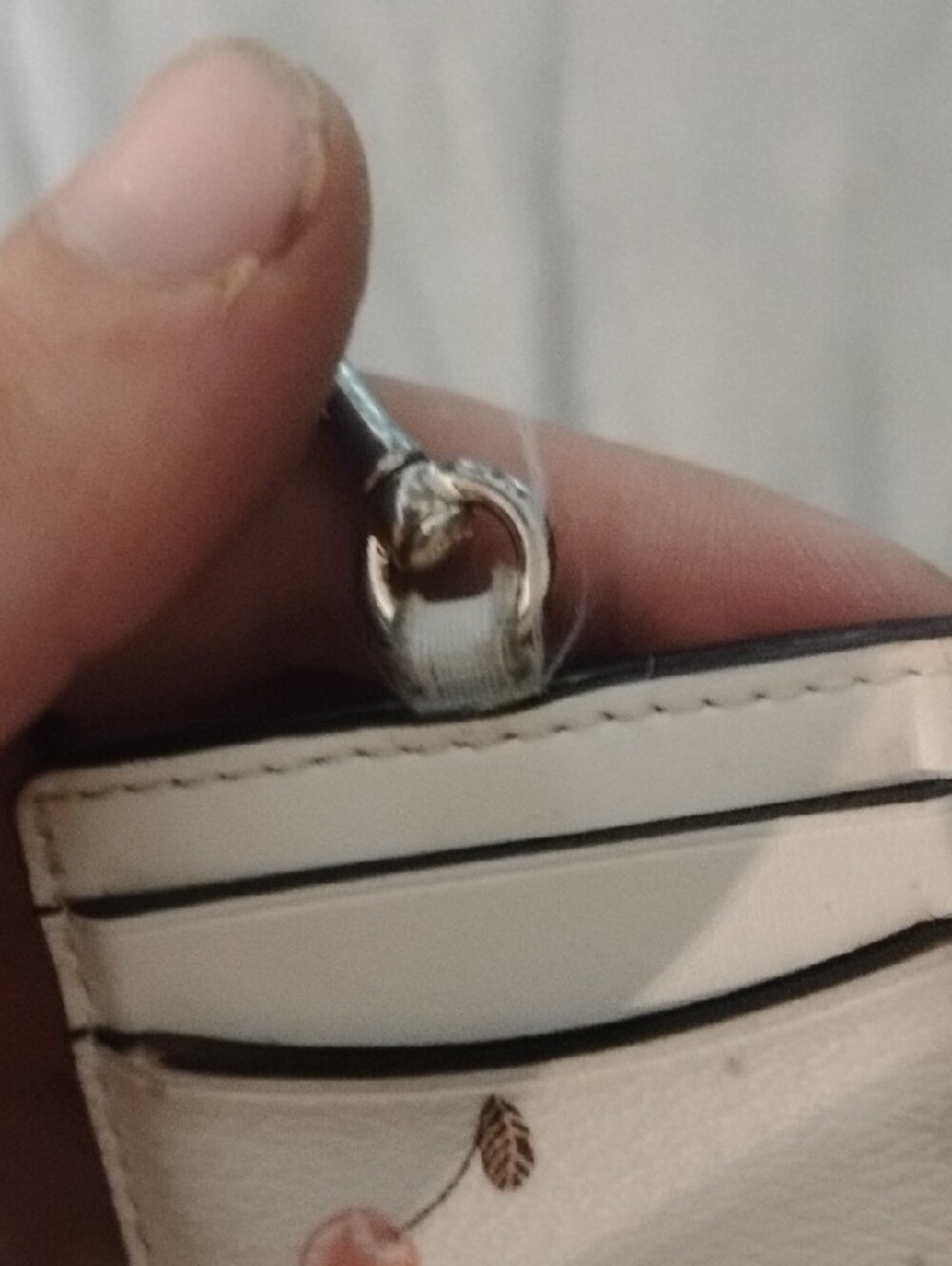 Coach White Cherry Print Leather ID Card Holder with Gold Logo and Silver Clip - Picture 9 of 9